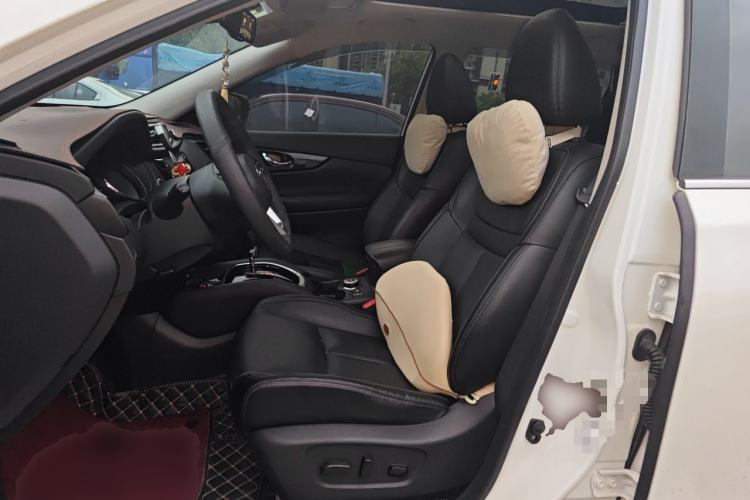 Used Nissan X-Trail 2019 2.5L CVT Smart Connect Luxury Edition 4WD Left Front Seat