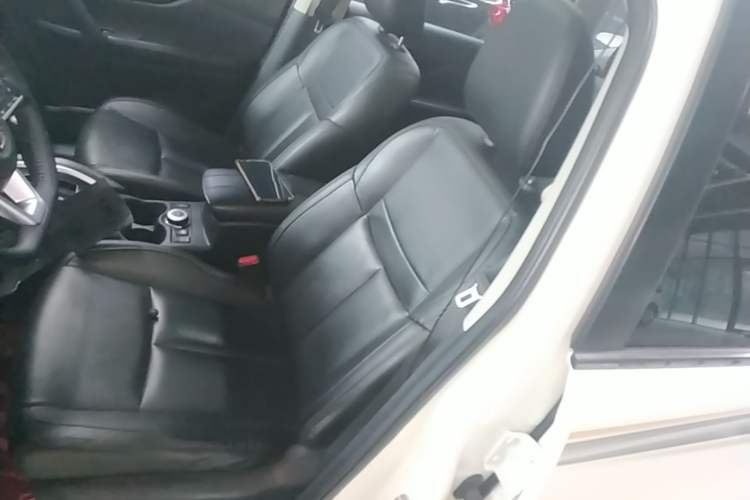 Used Nissan X-Trail 2019 2.5L CVT Smart Connect Luxury Edition 4WD Left Front Seat