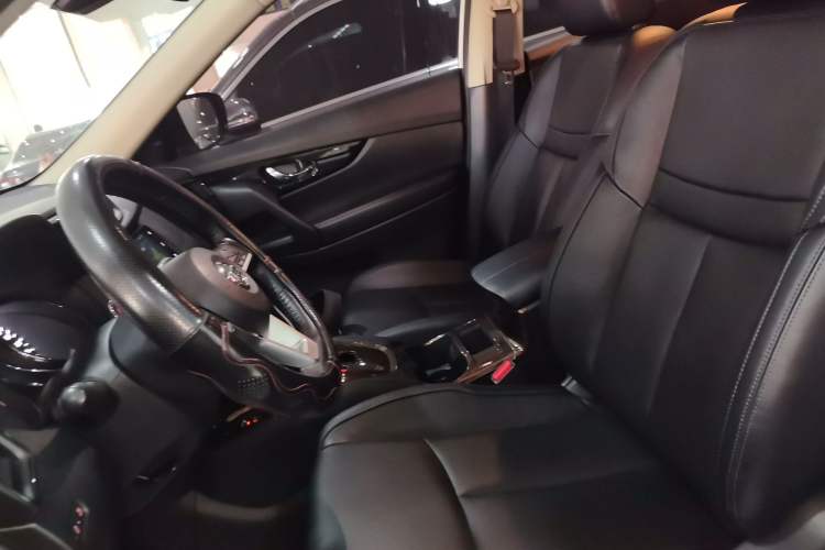 Used Nissan X-Trail 2019 2.0L CVT Smart Connect Comfort Edition 2WD Left Front Seat