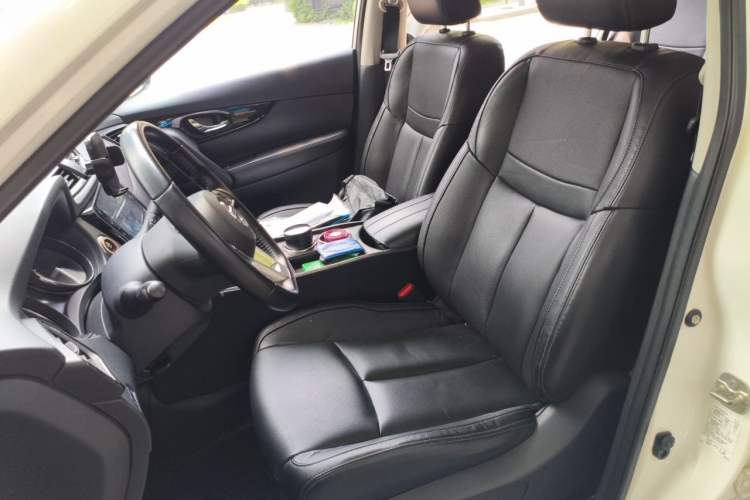 Used Nissan X-Trail 2019 2.0L CVT Smart Connect Comfort Edition 2WD Left Front Seat