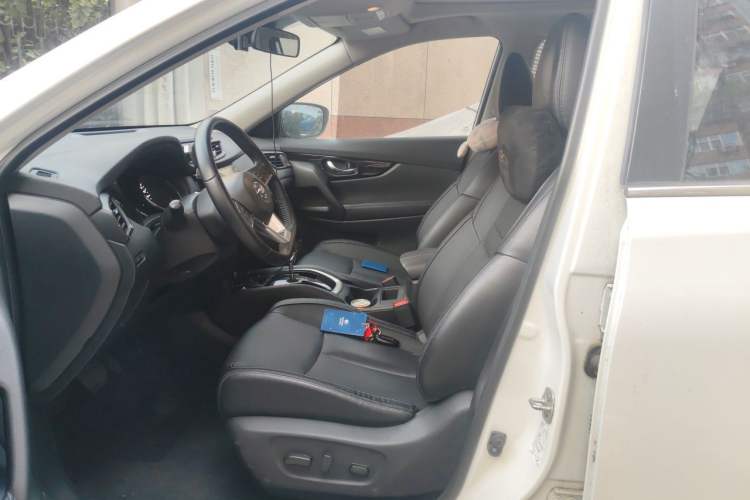 Used Nissan X-Trail 2019 2.0L CVT Smart Connect Comfort Edition 2WD Left Front Seat
