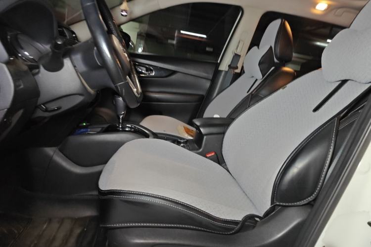 Used Nissan X-Trail 2019 2.5L CVT Smart Connect Luxury Edition 4WD Left Front Seat