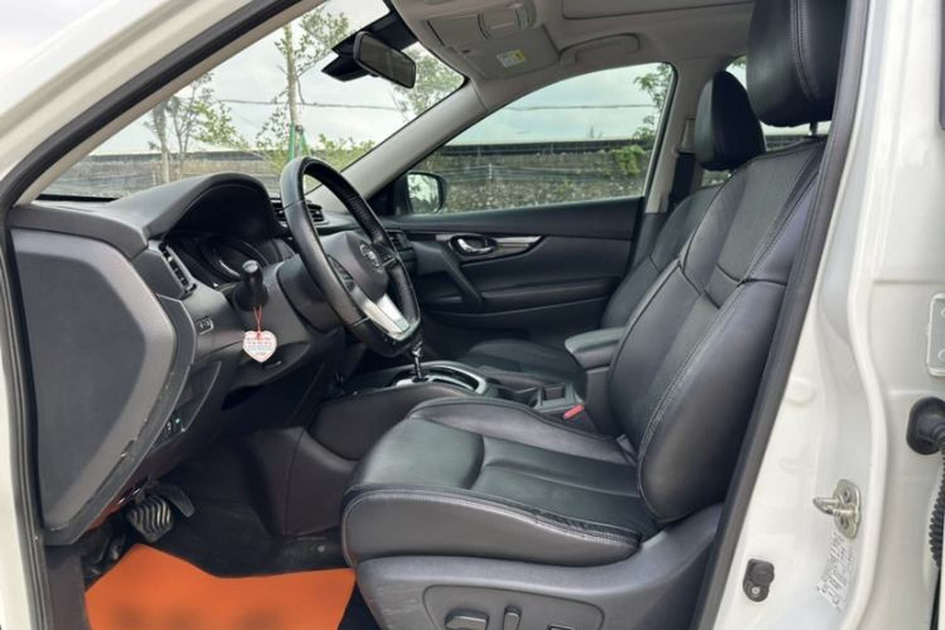 Used Nissan X-Trail 2019 2.0L CVT Smart Connect Comfort Edition 2WD Left Front Seat