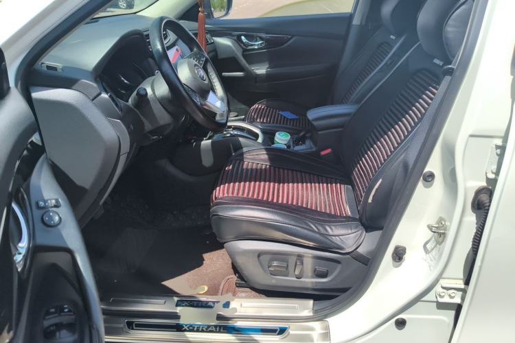 Used Nissan X-Trail 2019 2.0L CVT Smart Connect Comfort Edition 2WD Left Front Seat