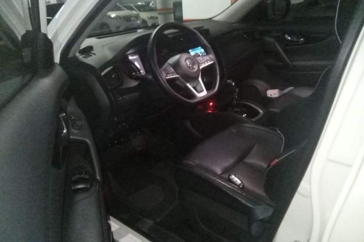 Used Nissan X-Trail 2019 2.0L CVT Smart Connect Comfort Edition 2WD Left Front Seat