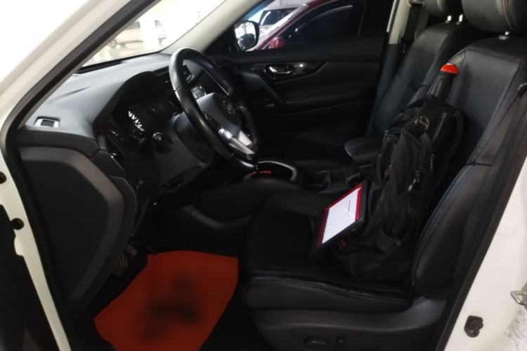 Used Nissan X-Trail 2019 2.0L CVT Smart Connect Comfort Edition 2WD Left Front Seat