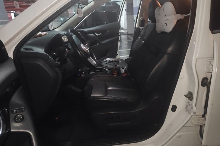 Used Nissan X-Trail 2019 2.0L CVT Smart Connect Comfort Edition 2WD Left Front Seat