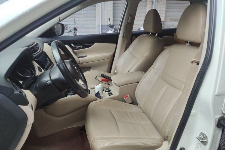 Used Nissan X-Trail 2019 2.5L CVT SmartConnect 7-Seater Leading Edition 4WD Left Front Seat