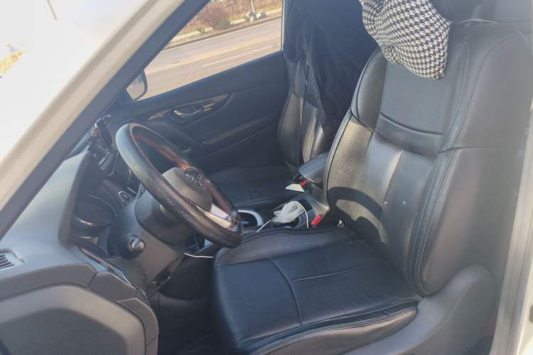 Used Nissan X-Trail 2019 2.0L CVT Smart Connect Comfort Edition 2WD Left Front Seat