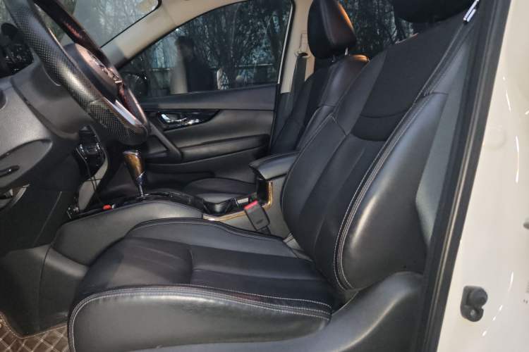 Used Nissan X-Trail 2019 2.0L CVT Smart Connect Comfort Edition 2WD Left Front Seat