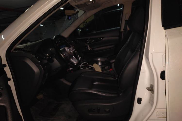 Used Nissan X-Trail 2019 2.0L CVT Smart Connect Comfort Edition 2WD Left Front Seat