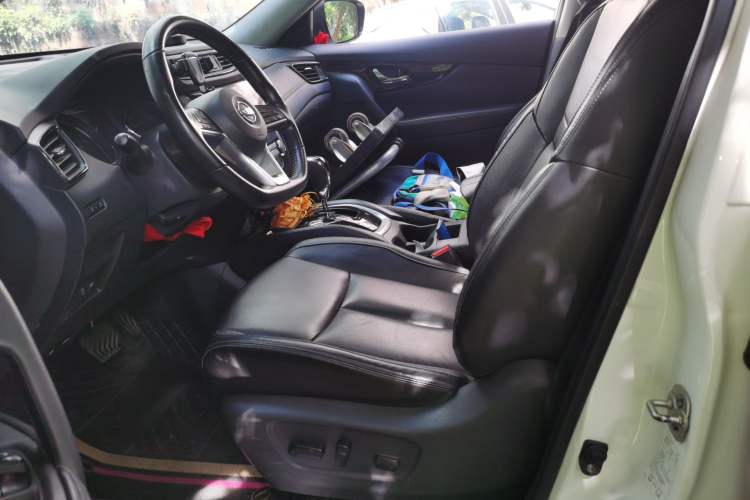 Used Nissan X-Trail 2019 2.0L CVT Smart Connect Comfort Edition 2WD Left Front Seat