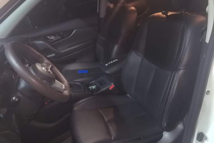 Used Nissan X-Trail 2019 2.0L CVT Smart Connect Comfort Edition 2WD Left Front Seat