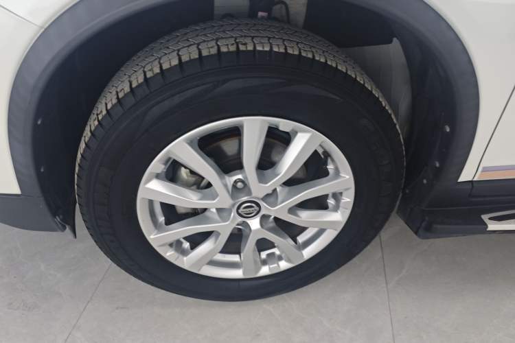 Used Nissan X-Trail 2019 2.0L CVT Smart Connect Comfort Edition 2WD Left Front Wheel Hub