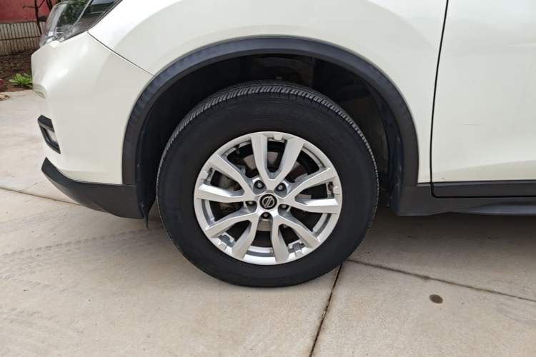 Used Nissan X-Trail 2019 2.0L CVT Smart Connect Comfort Edition 2WD Left Front Wheel Hub