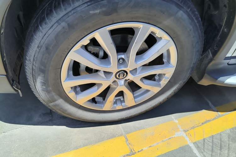 Used Nissan X-Trail 2019 2.0L CVT Smart Connect Comfort Edition 2WD Left Front Wheel Hub