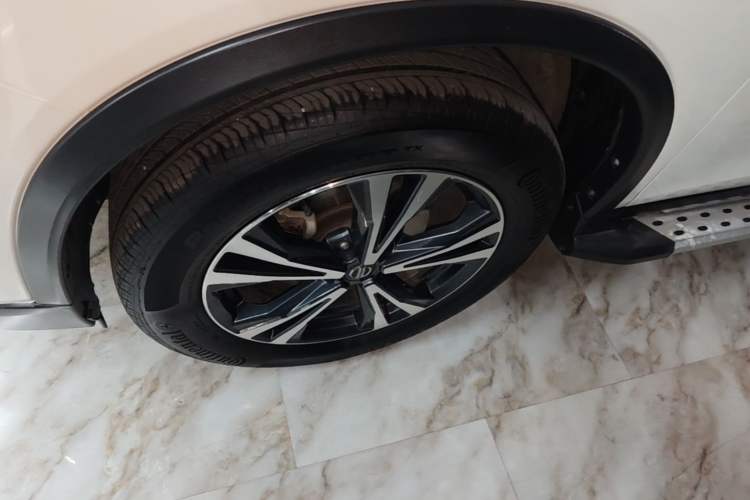 Used Nissan X-Trail 2019 2.5L CVT Smart Connect Luxury Edition 4WD Left Front Wheel Hub