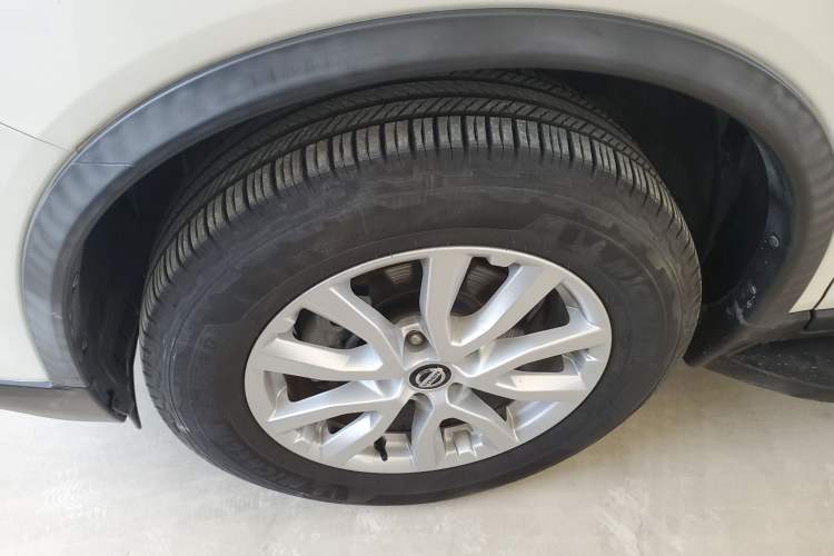 Used Nissan X-Trail 2019 2.0L CVT Smart Connect Comfort Edition 2WD Left Front Wheel Hub