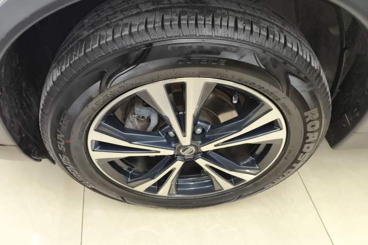 Used Nissan X-Trail 2019 2.5L CVT Smart Connect Luxury Edition 4WD Left Front Wheel Hub