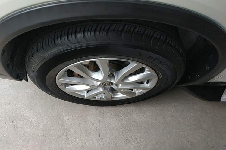 Used Nissan X-Trail 2019 2.0L CVT Smart Connect Comfort Edition 2WD Left Front Wheel Hub