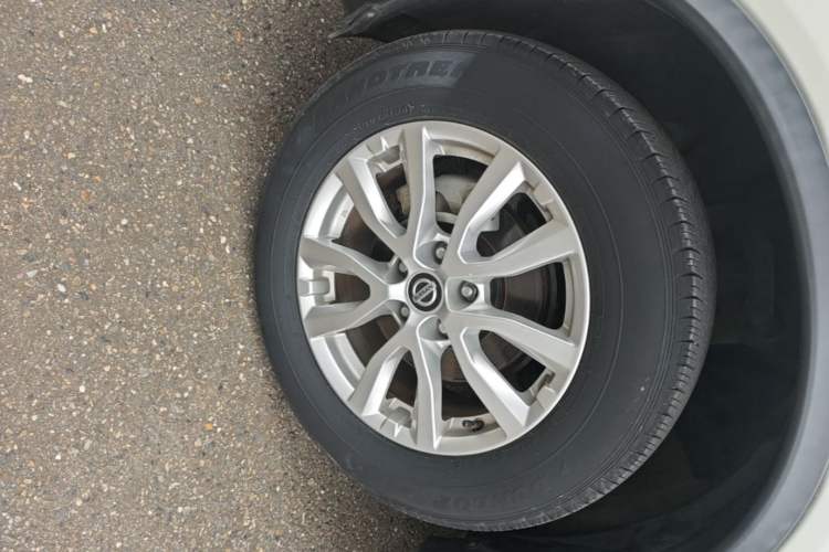 Used Nissan X-Trail 2019 2.0L CVT Smart Connect Comfort Edition 2WD Left Front Wheel Hub
