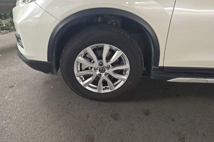 Used Nissan X-Trail 2019 2.0L CVT SmartConnect 7-Seater Comfort Edition 2WD Left Front Wheel Hub