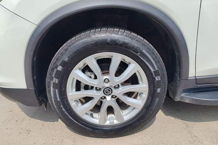Used Nissan X-Trail 2019 2.0L CVT Smart Connect Comfort Edition 2WD Left Front Wheel Hub