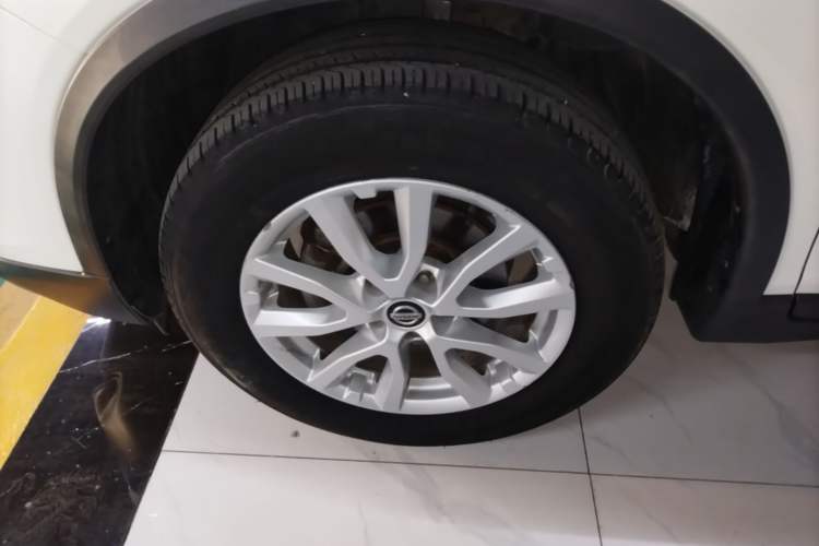 Used Nissan X-Trail 2019 2.0L CVT Smart Connect Comfort Edition 2WD Left Front Wheel Hub