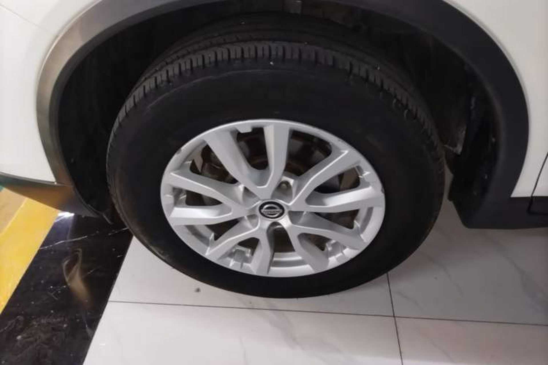 Used Nissan X-Trail 2019 2.0L CVT Smart Connect Comfort Edition 2WD Left Front Wheel Hub