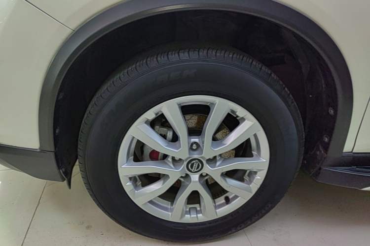 Used Nissan X-Trail 2019 2.0L CVT Smart Connect Comfort Edition 2WD Left Front Wheel Hub