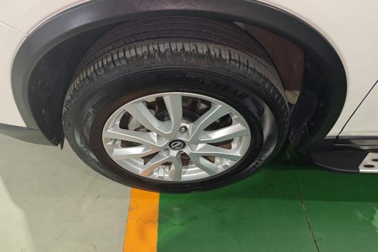 Used Nissan X-Trail 2019 2.0L CVT Comfort Edition 2WD Left Front Wheel Hub