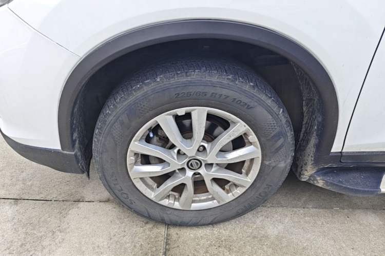 Used Nissan X-Trail 2019 2.0L CVT Smart Connect Comfort Edition 2WD Left Front Wheel Hub
