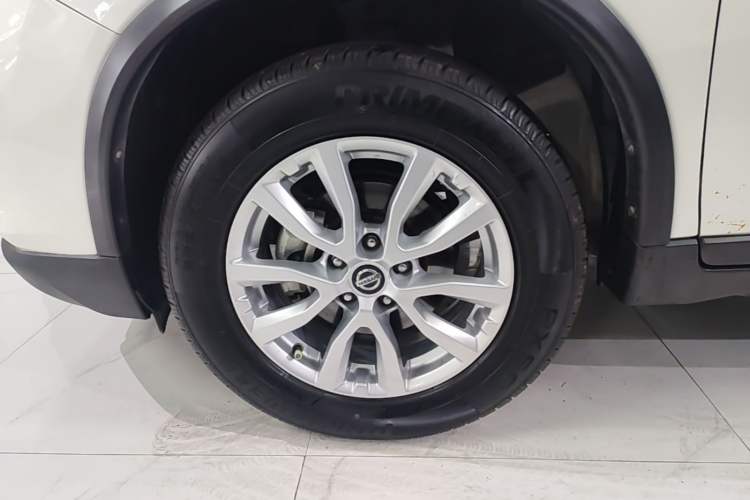Used Nissan X-Trail 2019 2.0L CVT Smart Connect Comfort Edition 2WD Left Front Wheel Hub