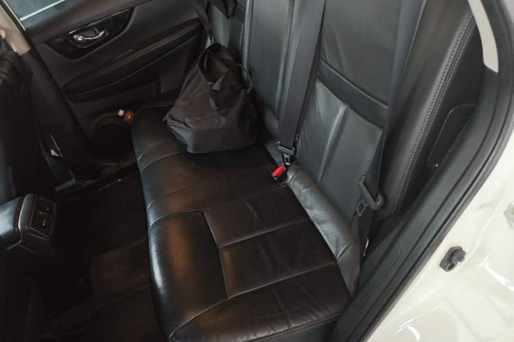 Used Nissan X-Trail 2019 2.0L CVT Smart Connect Comfort Edition 2WD Left Rear Seat