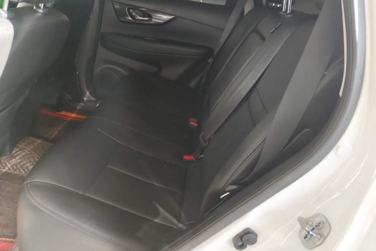 Used Nissan X-Trail 2019 2.5L CVT Smart Connect Luxury Edition 4WD Left Rear Seat