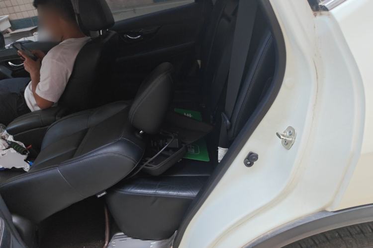 Used Nissan X-Trail 2019 2.5L CVT Smart Connect Luxury Edition 4WD Left Rear Seat