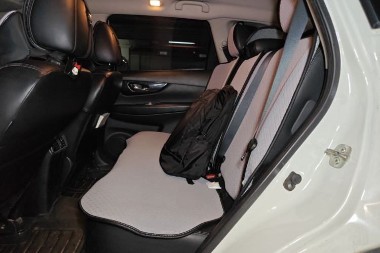 Used Nissan X-Trail 2019 2.5L CVT Smart Connect Luxury Edition 4WD Left Rear Seat