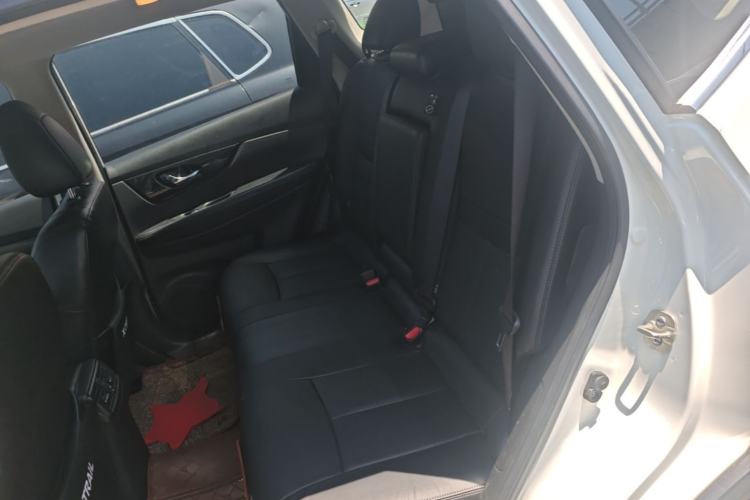 Used Nissan X-Trail 2019 2.5L CVT Smart Connect Luxury Edition 4WD Left Rear Seat