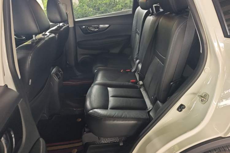 Used Nissan X-Trail 2019 2.0L CVT SmartConnect 7-Seater Comfort Edition 2WD Left Rear Seat