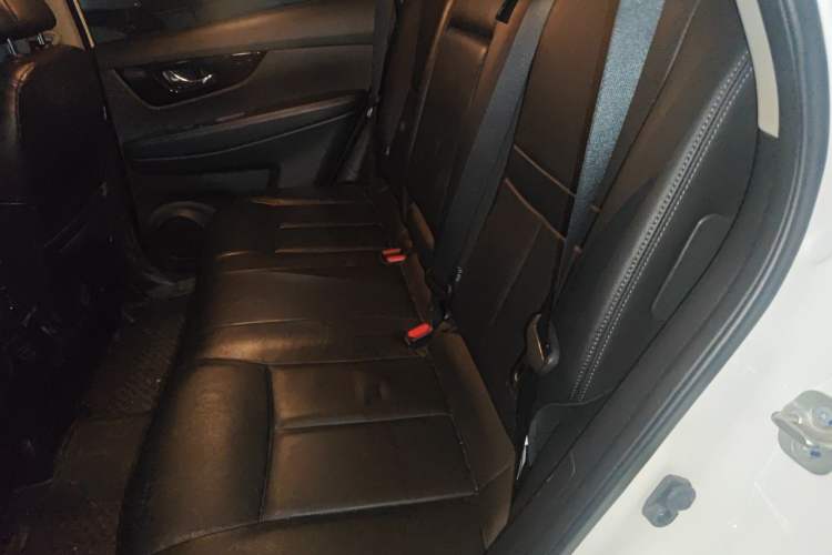 Used Nissan X-Trail 2019 2.0L CVT Smart Connect Comfort Edition 2WD Left Rear Seat