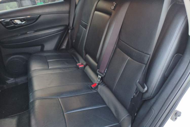 Used Nissan X-Trail 2019 2.5L CVT Smart Connect Luxury Edition 4WD Left Rear Seat