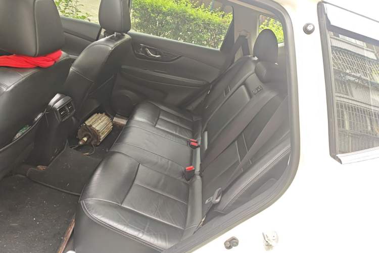 Used Nissan X-Trail 2019 2.0L CVT Smart Connect Comfort Edition 2WD Left Rear Seat