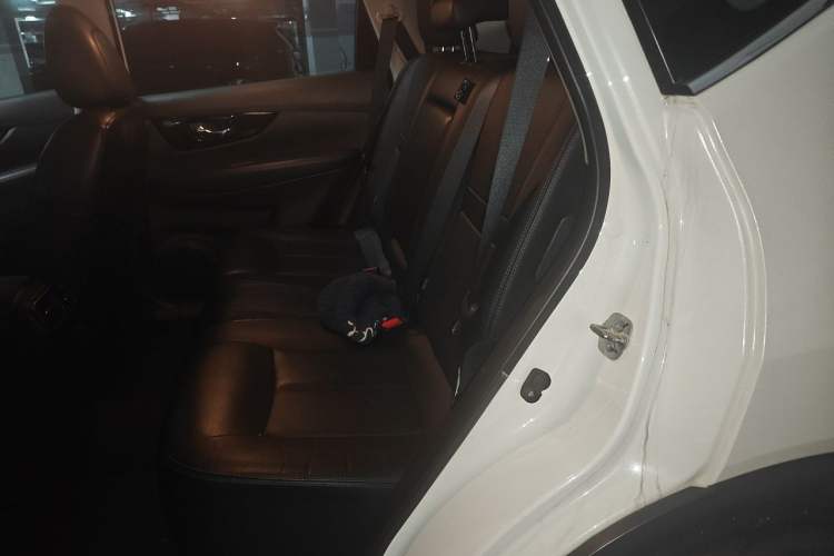 Used Nissan X-Trail 2019 2.0L CVT Smart Connect Comfort Edition 2WD Left Rear Seat