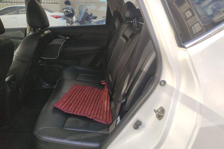 Used Nissan X-Trail 2019 2.0L CVT Smart Connect Comfort Edition 2WD Left Rear Seat