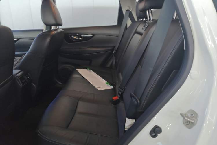 Used Nissan X-Trail 2019 2.0L CVT Smart Connect Comfort Edition 2WD Left Rear Seat