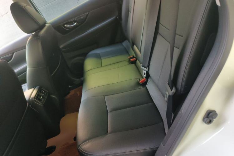 Used Nissan X-Trail 2019 2.5L CVT Smart Connect Luxury Edition 4WD Left Rear Seat