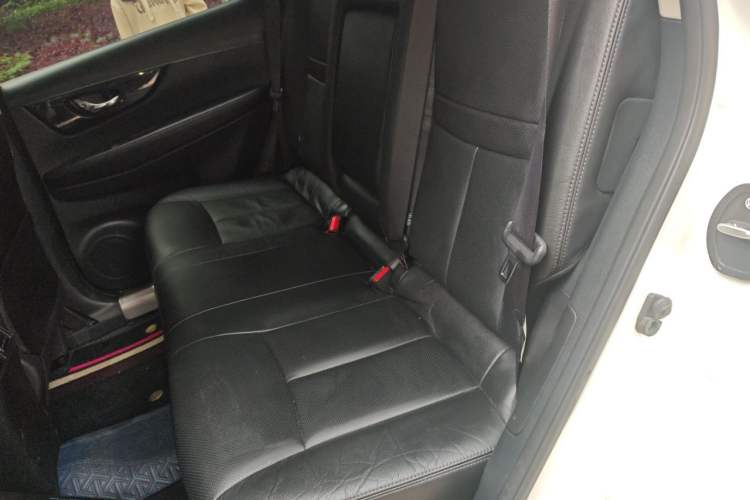 Used Nissan X-Trail 2019 2.0L CVT Comfort Edition 2WD Left Rear Seat