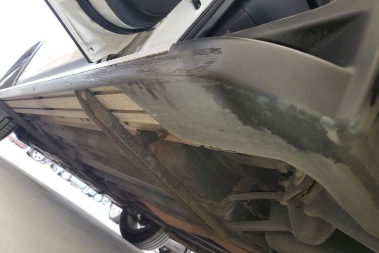 Used Nissan X-Trail 2019 2.0L CVT Smart Connect Comfort Edition 2WD Left Side Sill