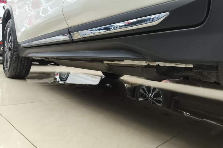 Used Nissan X-Trail 2019 2.5L CVT Smart Connect Luxury Edition 4WD Left Side Sill