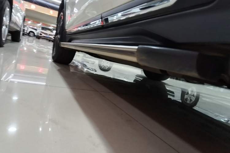 Used Nissan X-Trail 2019 2.5L CVT Smart Connect Luxury Edition 4WD Left Side Sill
